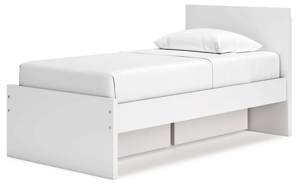 Onita - Panel Platform Bed
