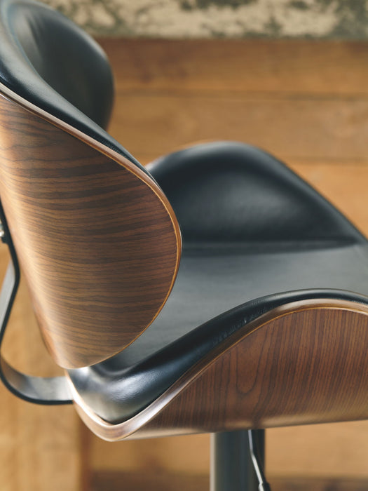 Bellatier - Brown - Tall Uph Swivel Barstool